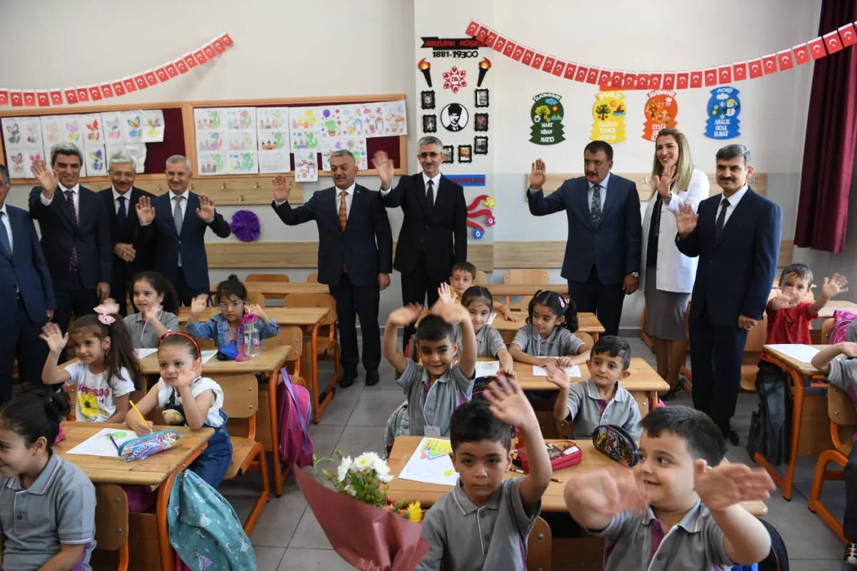 ÖĞRENCİLER İÇİN DERS ZİLİ ÇALDI