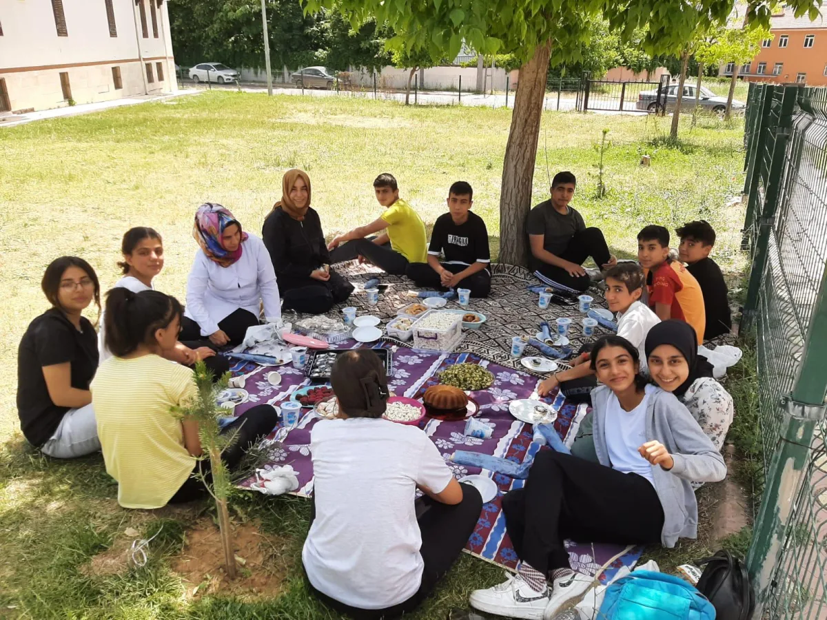 Semt Konaklarında eğitim gören 350 öğrenci gönüllerince eğlendi