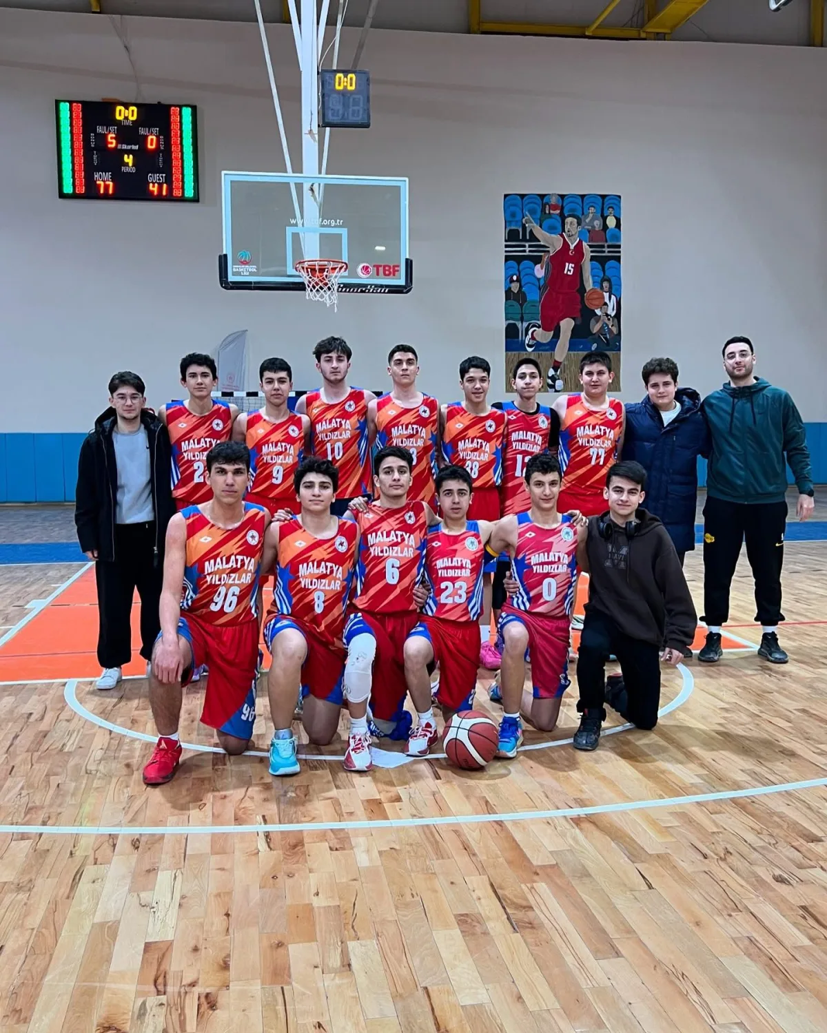 BASKETBOL 'DA  BAŞARI...