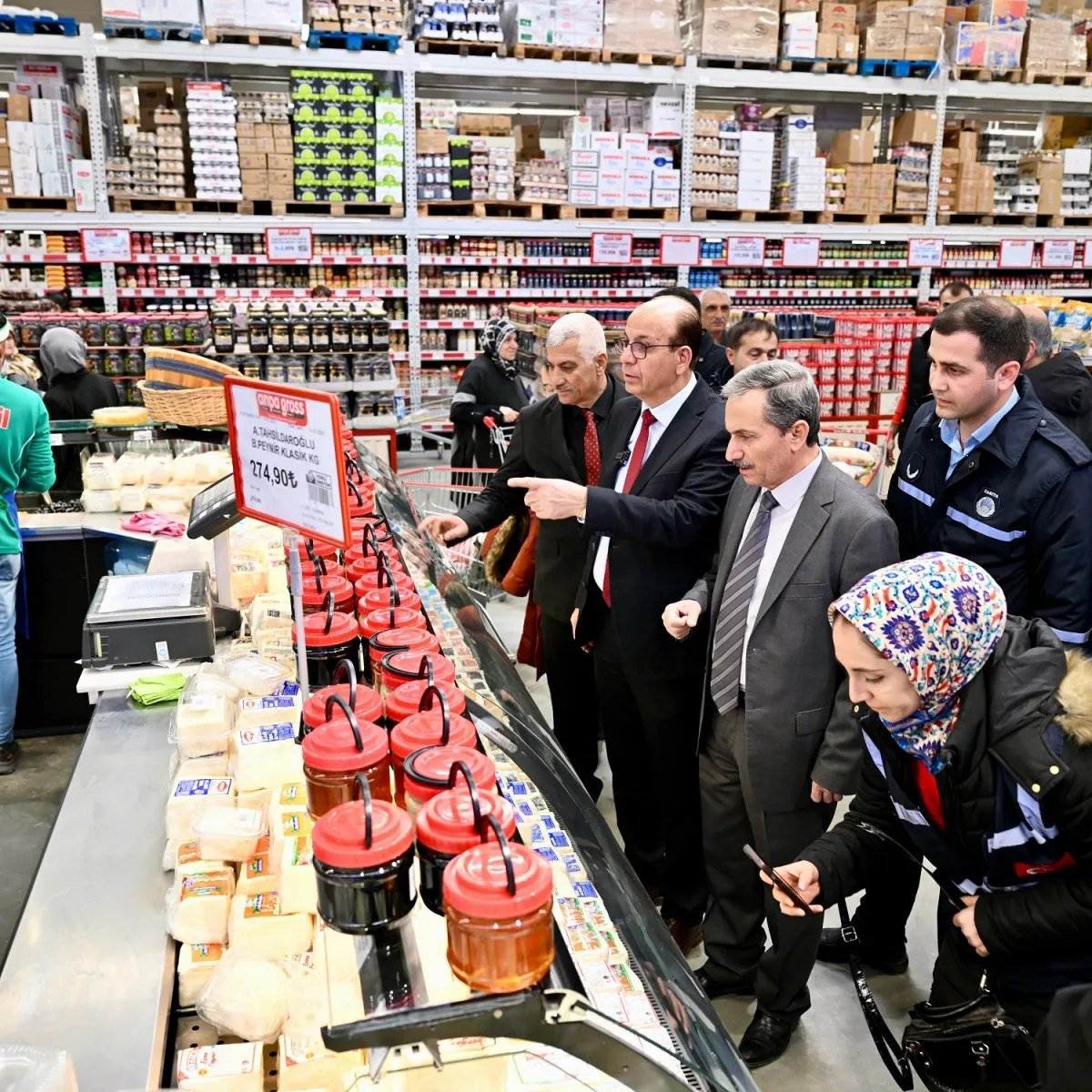 BAŞKAN GEÇİT, ZABITA EKİPLERİYLE DENETİME ÇIKTI