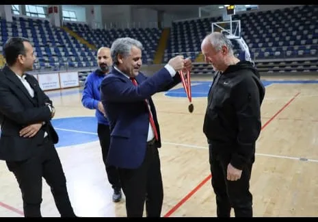 Malatya’da Tazelenme Üniversitesi Öğrencileri Oyunlaştırılmış Egzersizlerle Gençleşti