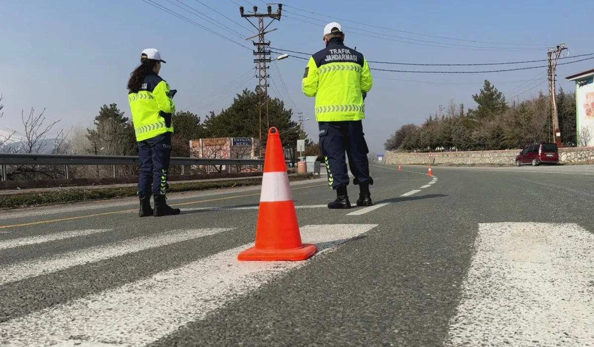 İl Jandarma Komutanlığı Ekiplerince Drone Destekli Trafik Denetimi Gerçekleştirildi