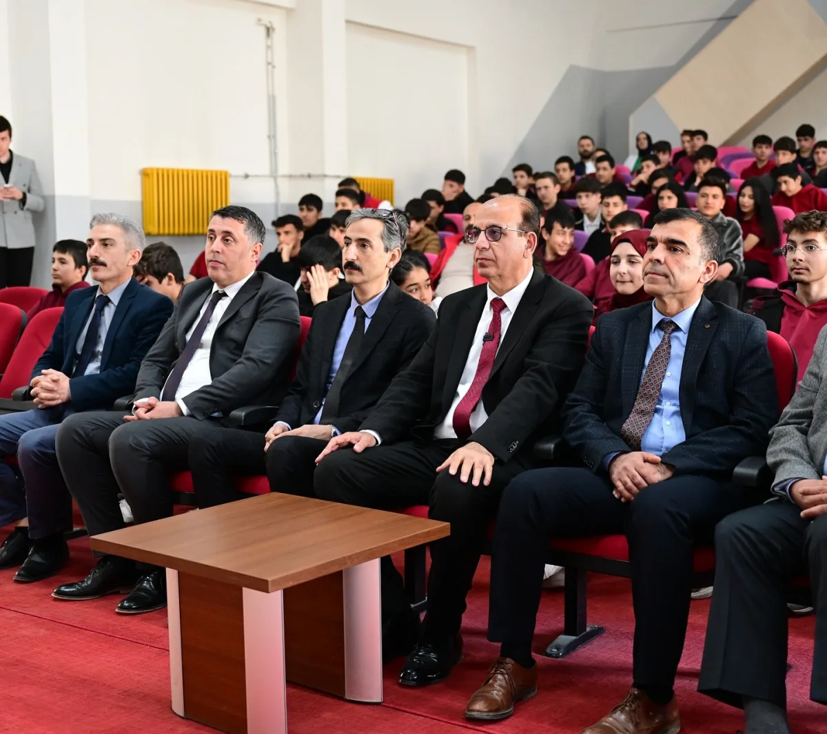 BAŞKAN GEÇİT, “SIFIR ATIK ANLAYIŞINI YAYGINLAŞTIRMAK TEMEL GÖREVLERİMİZ ARASINDA”
