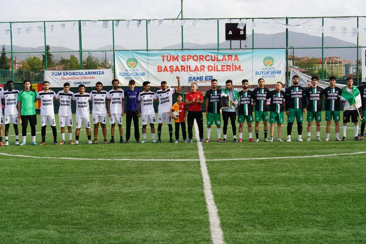 ÖDÜLLÜ 3.ULUSLARARASI YEŞİLYURT FUTBOL TURNUVASI SONA ERDİ