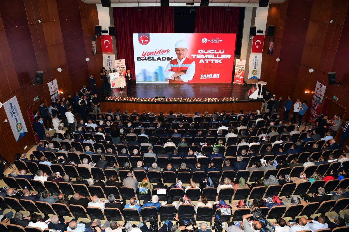 Bir yıllık değerlendirme toplantısı yapan Başkan Er,