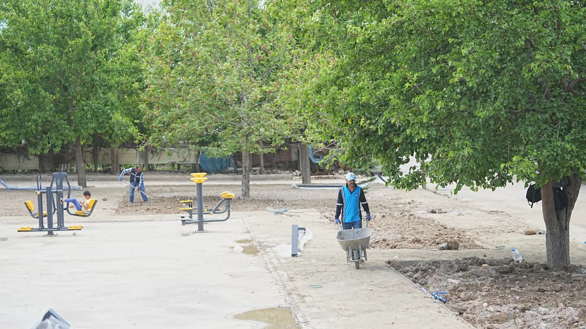 DOLAMANTEPE MAHALLESİ’NDE PARK VE YOL DÜZENLEMESİ