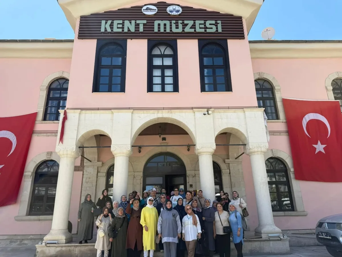 YEŞİLYURT KENT KONSEYİ KADIN MECLİSİNDEN HARPUT’A TARİH VE KÜLTÜR DOLU GEZİ!