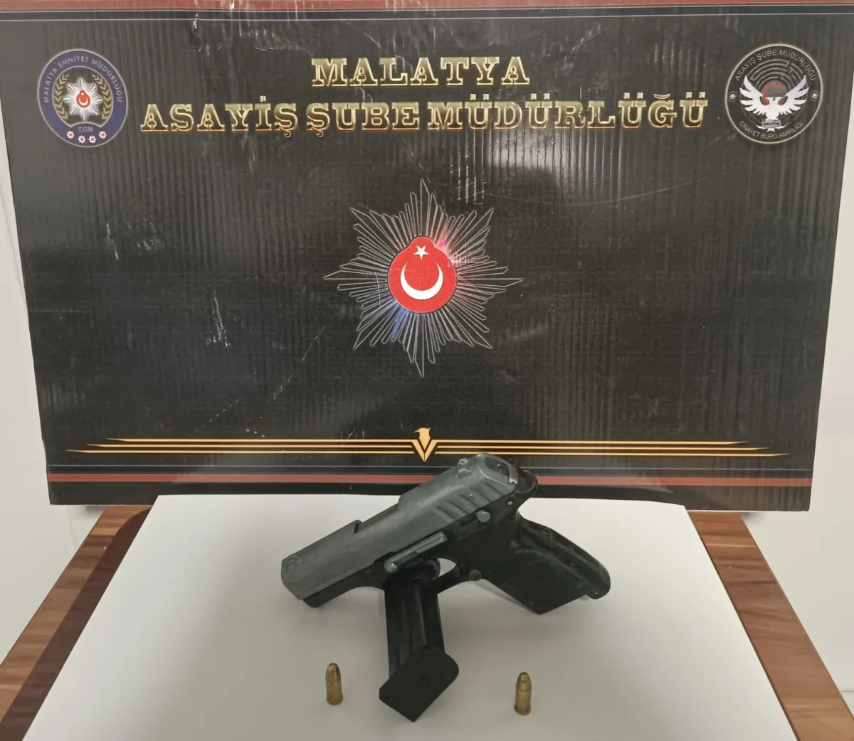 Yeşilyurt Mahasin'de Karakavak Mahallesi'nde Silahlı Kavga