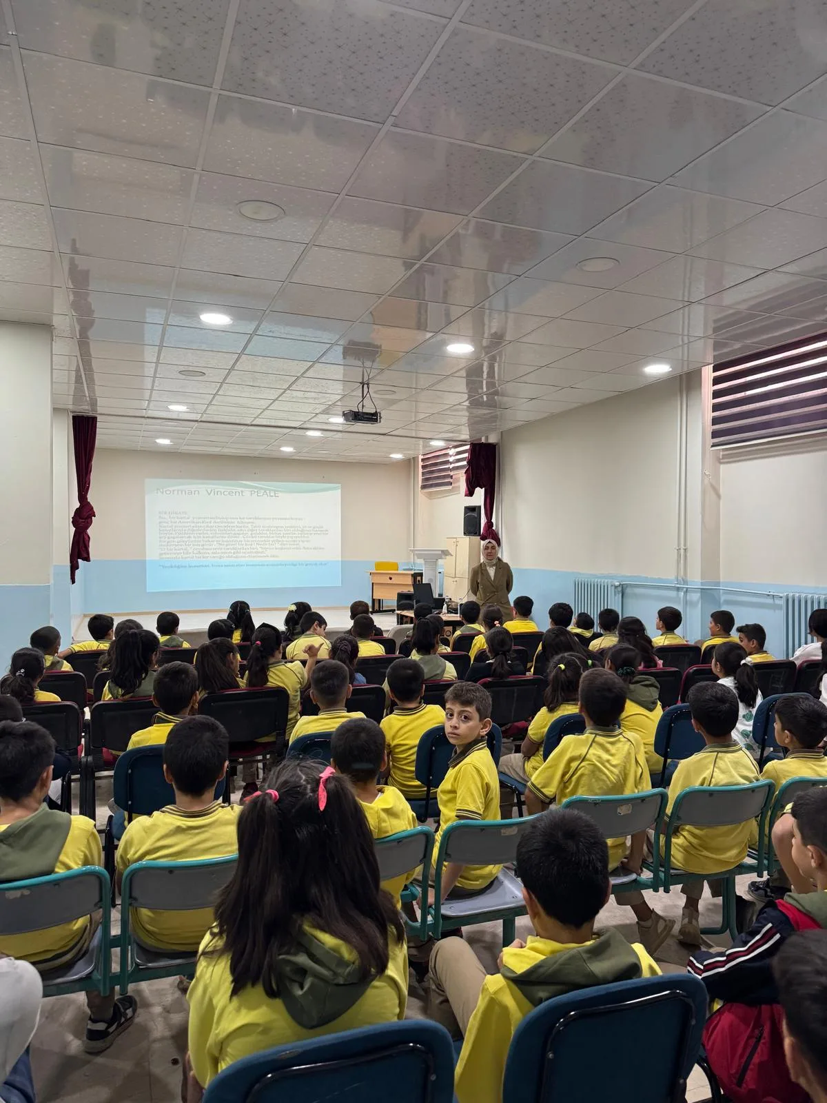 Büyükşehir Belediyesi Aile ve Okul İş Birliğiyle Eğitim Seminerleri Başlattı.