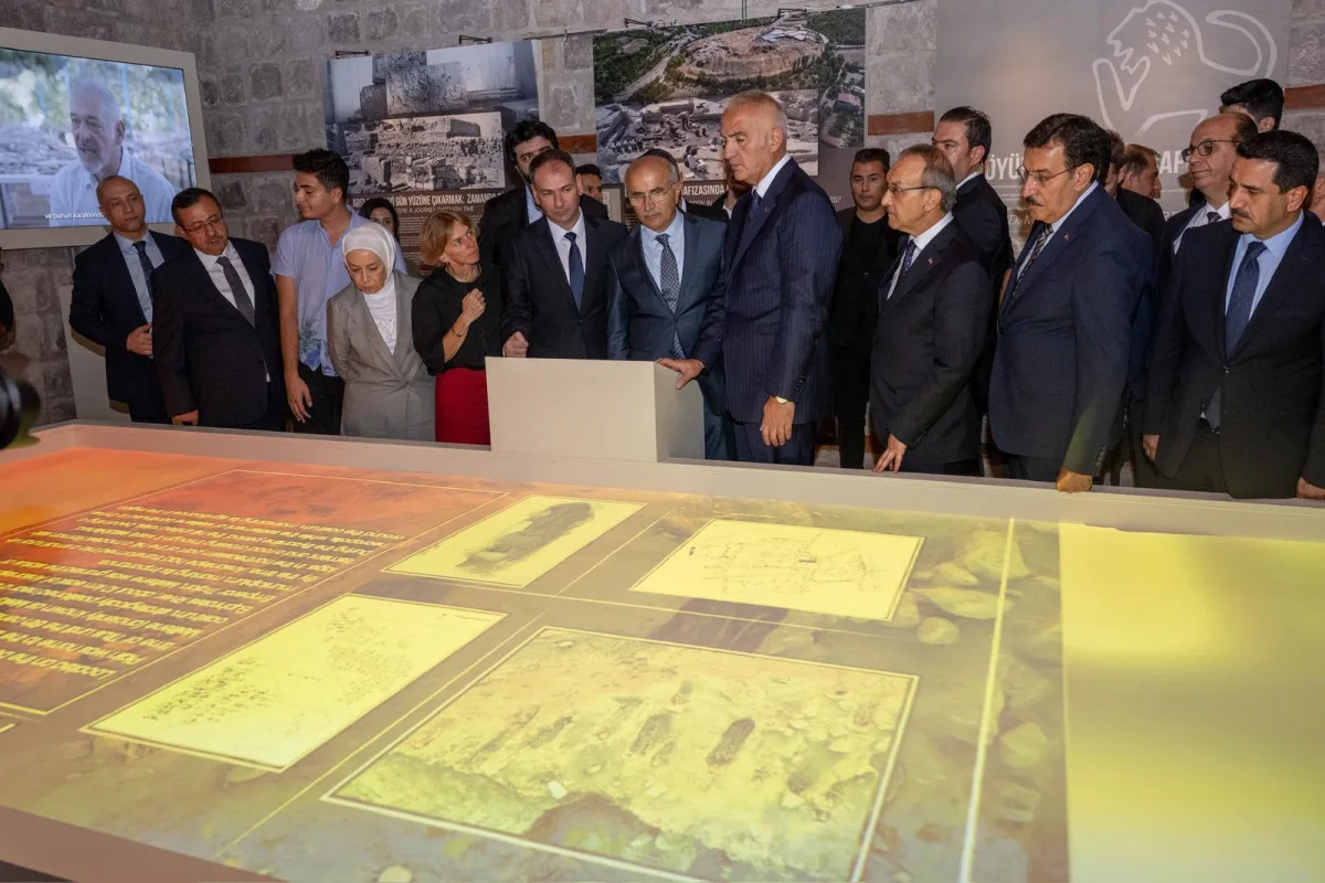 ARSLANTEPE KARŞILAMA MERKEZİ VE “ARSLANTEPE’NİN IŞIĞINDA” SERGİSİ AÇILDI