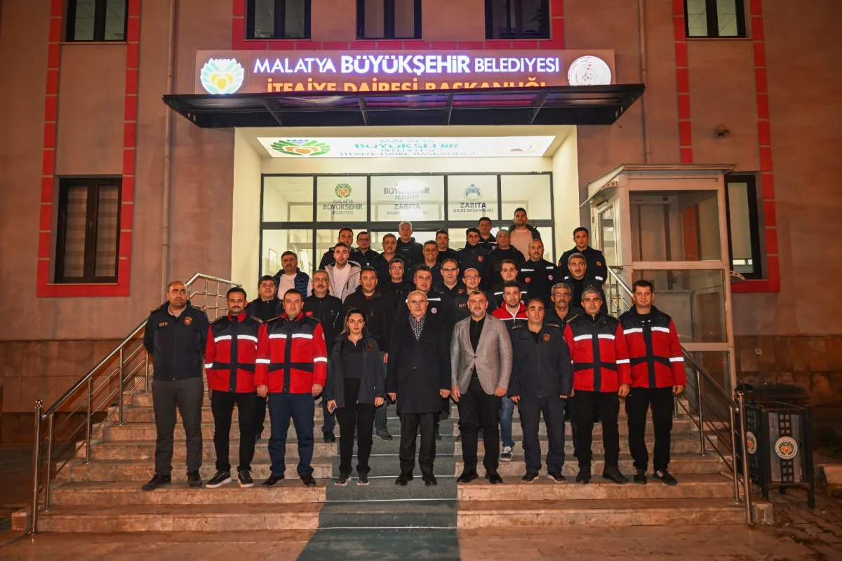 İTFAİYE PERSONELİYLE BİR ARAYA GELEN BAŞKAN ER: