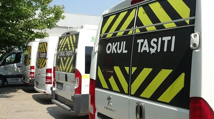 Deprem Bölgesinde Servis Zammı Tepki Çekti: Veliler İsyanda.