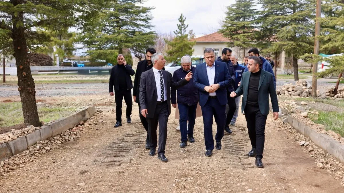 Akçadağ’a Yakışır Proje: Yeni Mezarlık Alanında Çalışmalar Hızlandı.