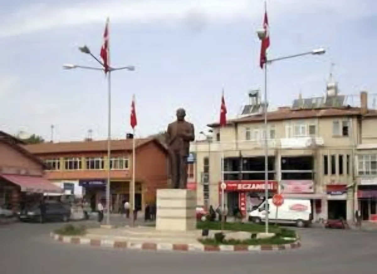 Akçadağ’da Sular Neden Durulmuyor? Gözaltı İddiaları Gündemde.