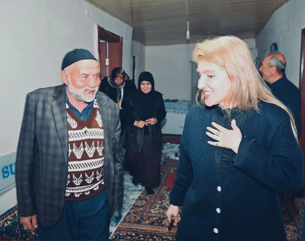 Sahadan Ayrılmayan İsim: ÖLMEZTOPRAK.