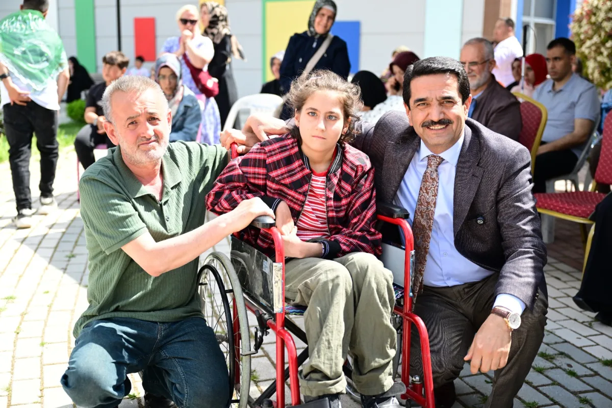 Özel Bireyler İçin Özel Gün. Battalgazi'de Anlamlı Programı.