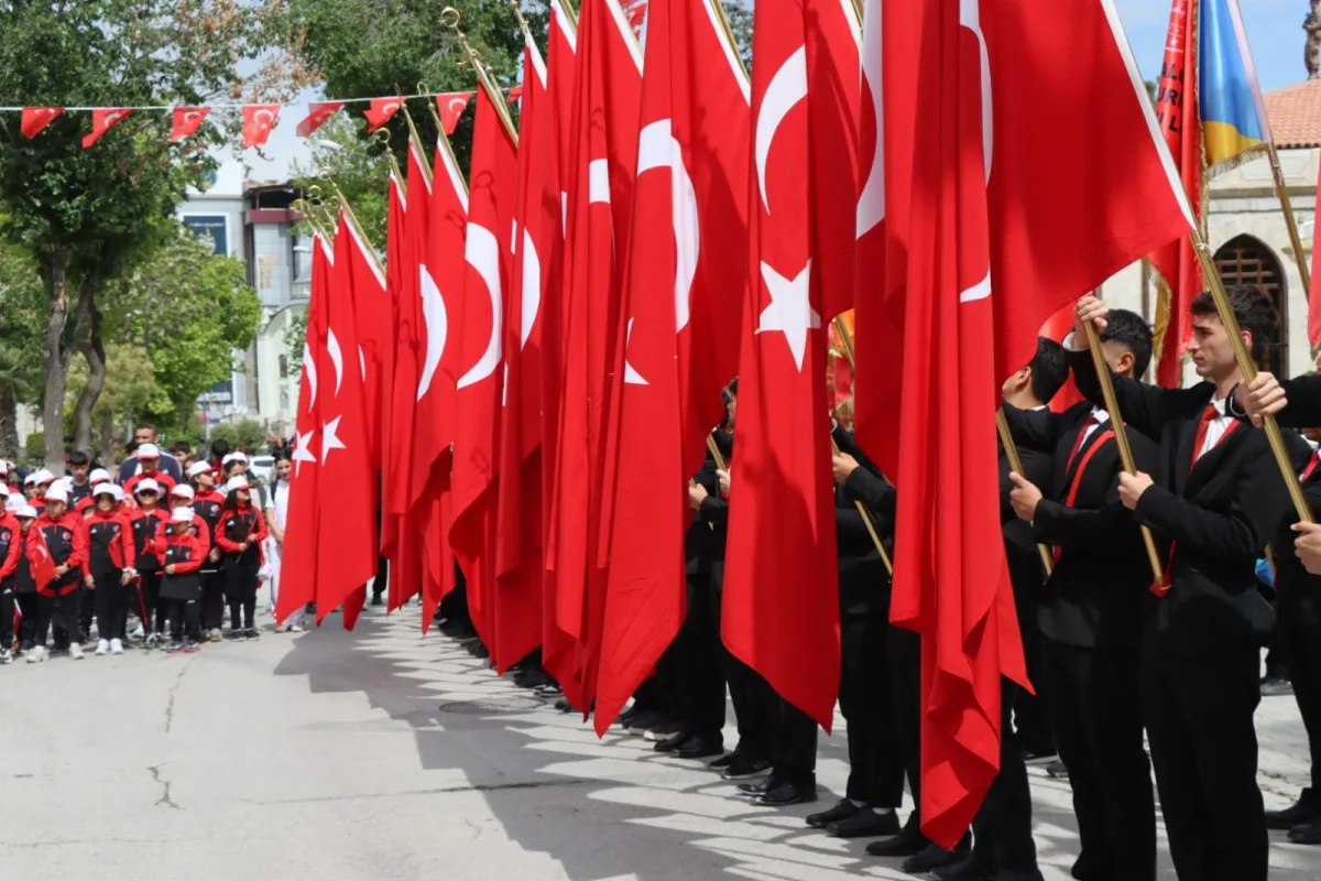 19 Mayıs Atatürk’ü Anma Gençlik ve Spor Bayramı Coşkusu Türkiye Genelinde Törenlerle.