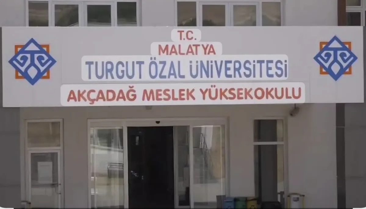 Üniversite Açıldı Ama Öğrenci Barınacak Yer Bulamadı.