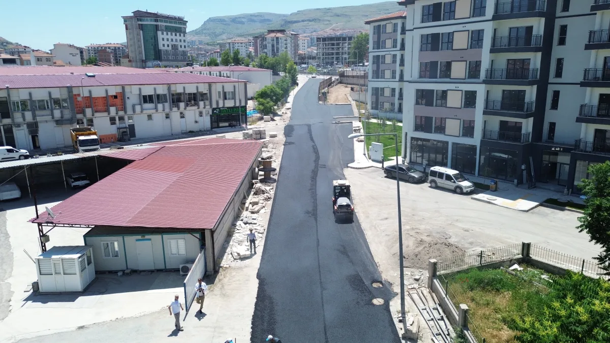 Selçuklu Mahallesi’nde Asfalt Çalışmaları Hız Kesmeden Devam Ediyor.