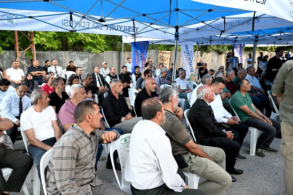Büyükşehir Belediye Başkanı Sami Er, Çarmuzuluların Taleplerini Dinledi.