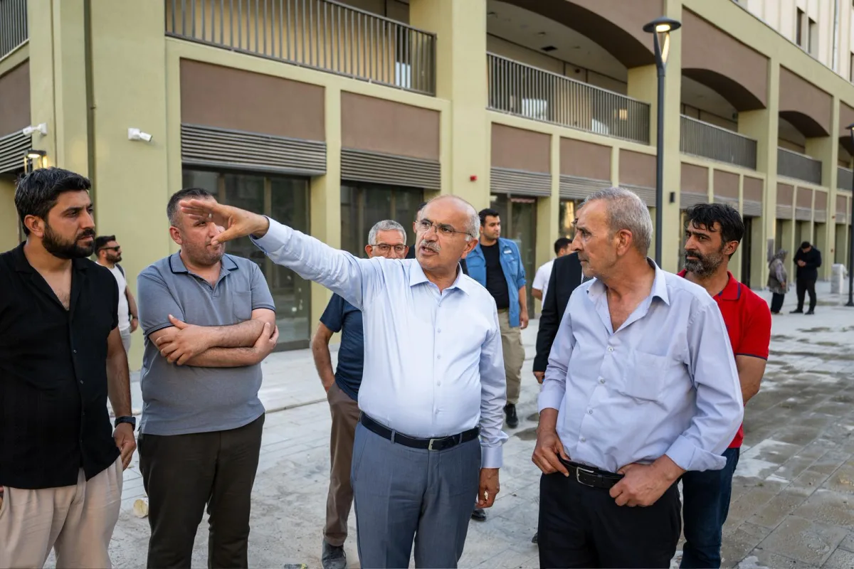 Başkan Er Çarşı Merkezinde Devam Eden Çalışmaları Denetledi.