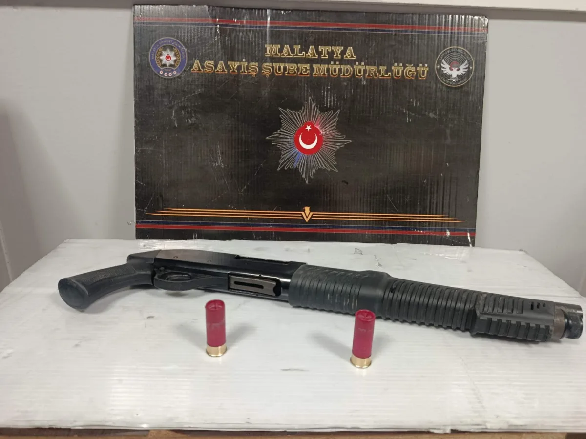 YEŞİLYURT'TA SİLAHLI HUSUMET: ŞÜPHELİ TÜFEĞİYLE BİRLİKTE YAKALANDI.