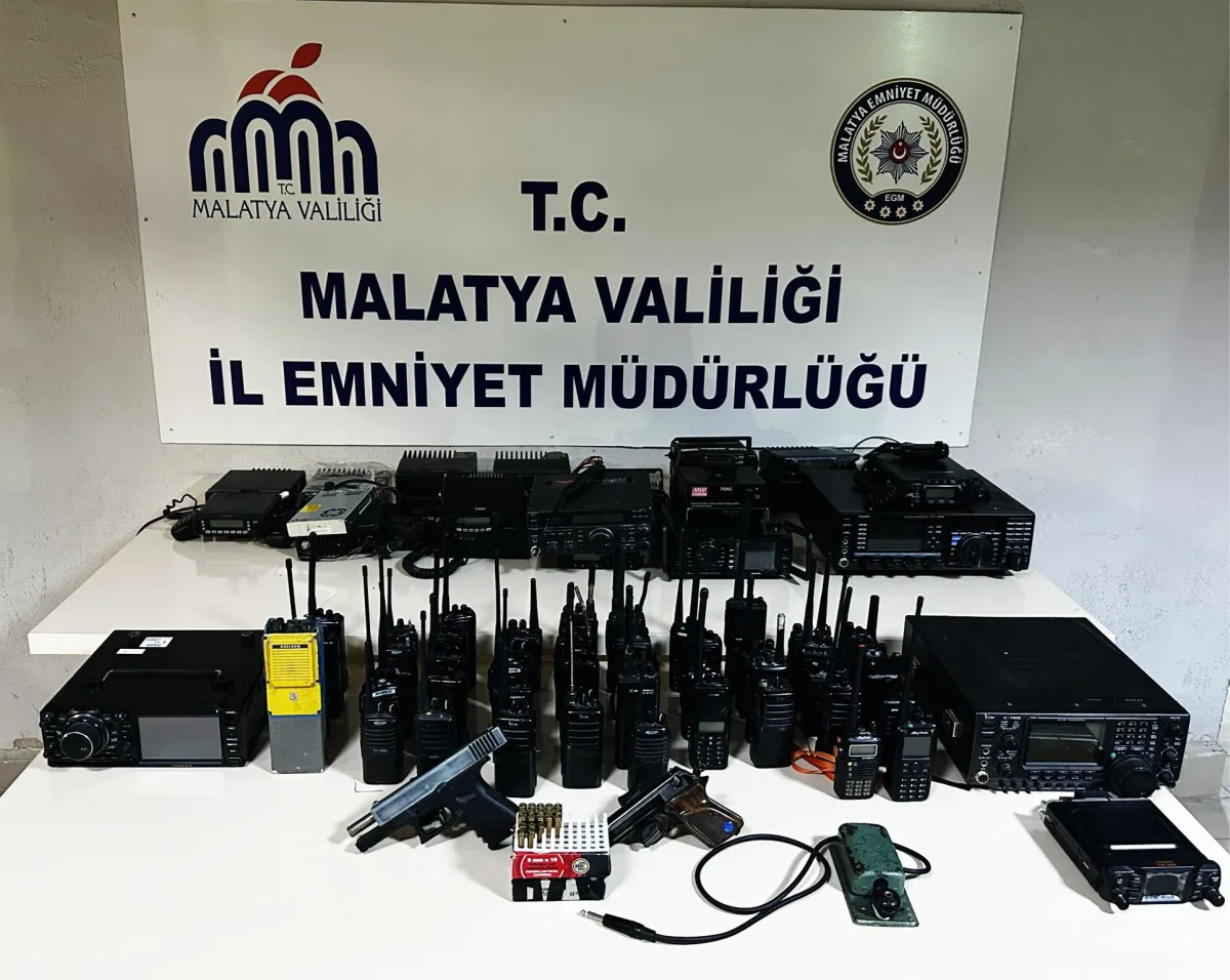 Emniyet Frekanslarını Dinleyen Şebekeye Darbe: 6 Gözaltı.