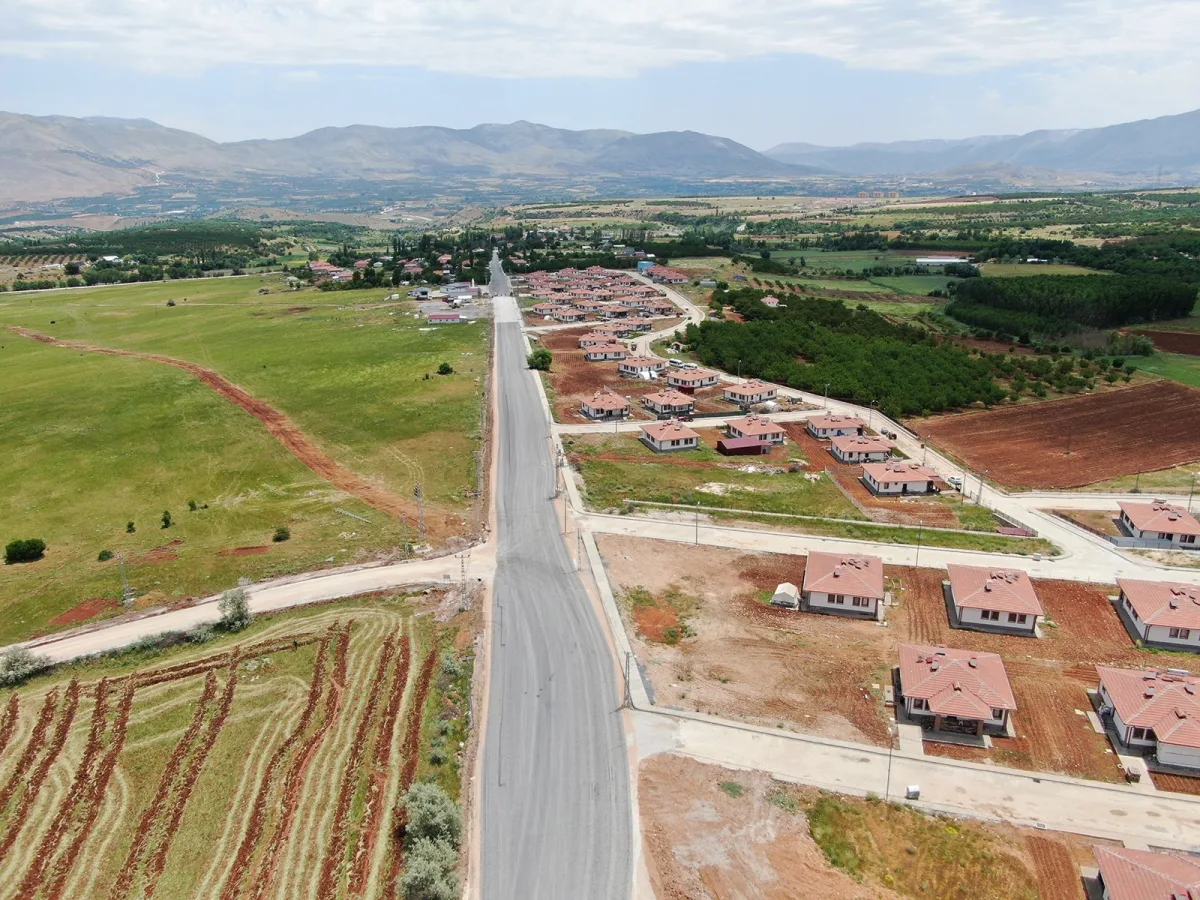 Yolkoru'nda Asfalt Sevinci: Toz ve Çamur Artık Geride Kaldı.