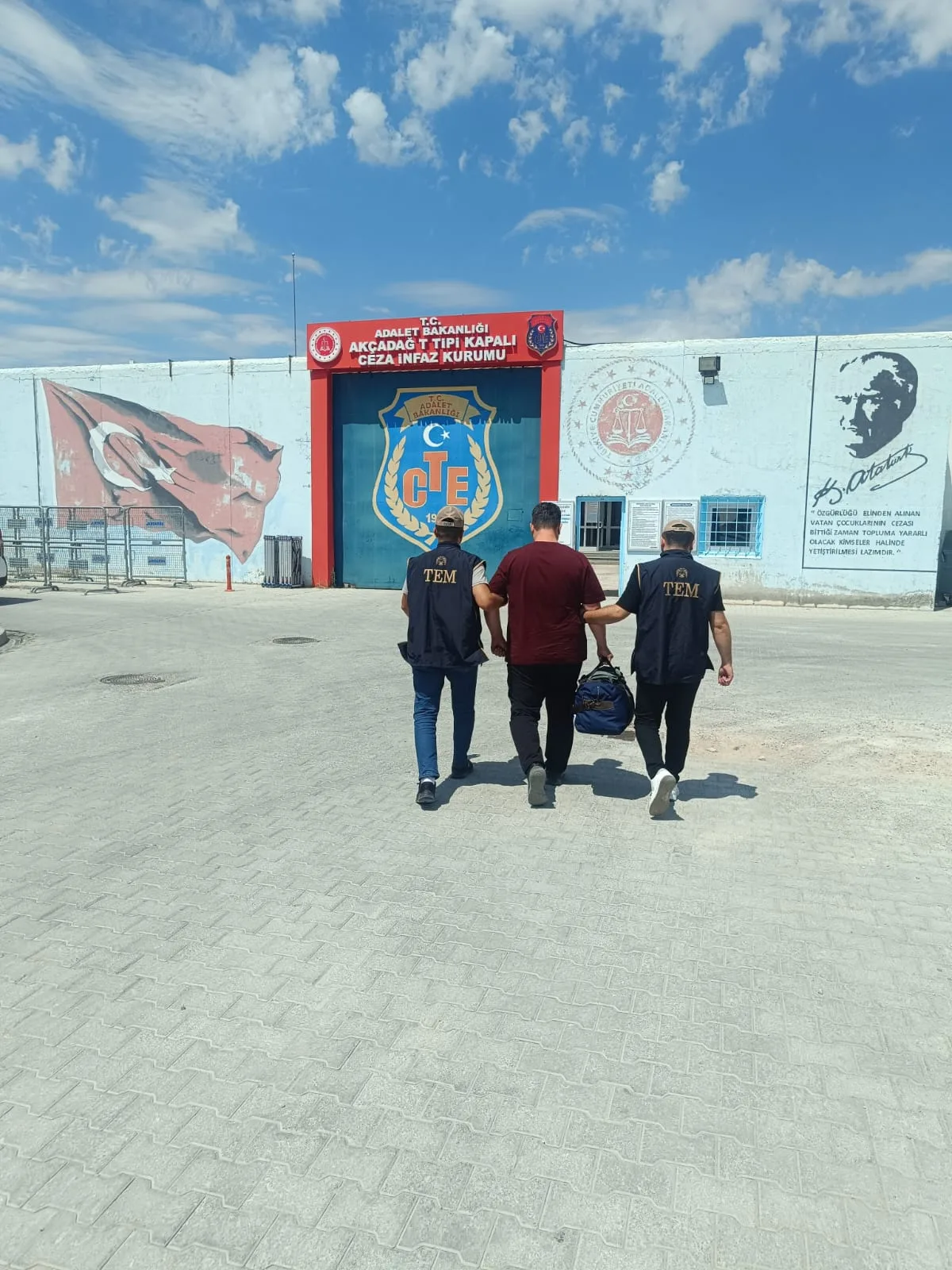FETÖ'den Aranan 3 Firari Hükümlü Güvenlik Güçlerince Yakalandı.