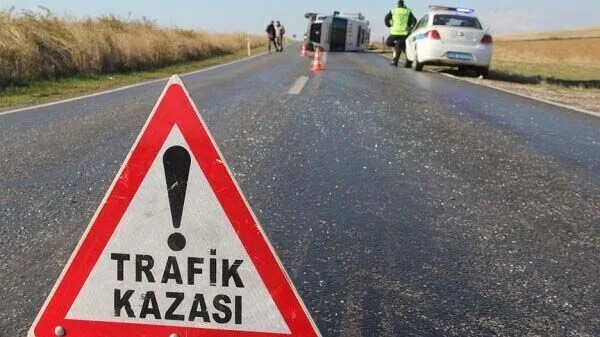 Akçadağ'da Tır Devrildi: Sürücü Kazayı Yara Almadan Atlattı.
