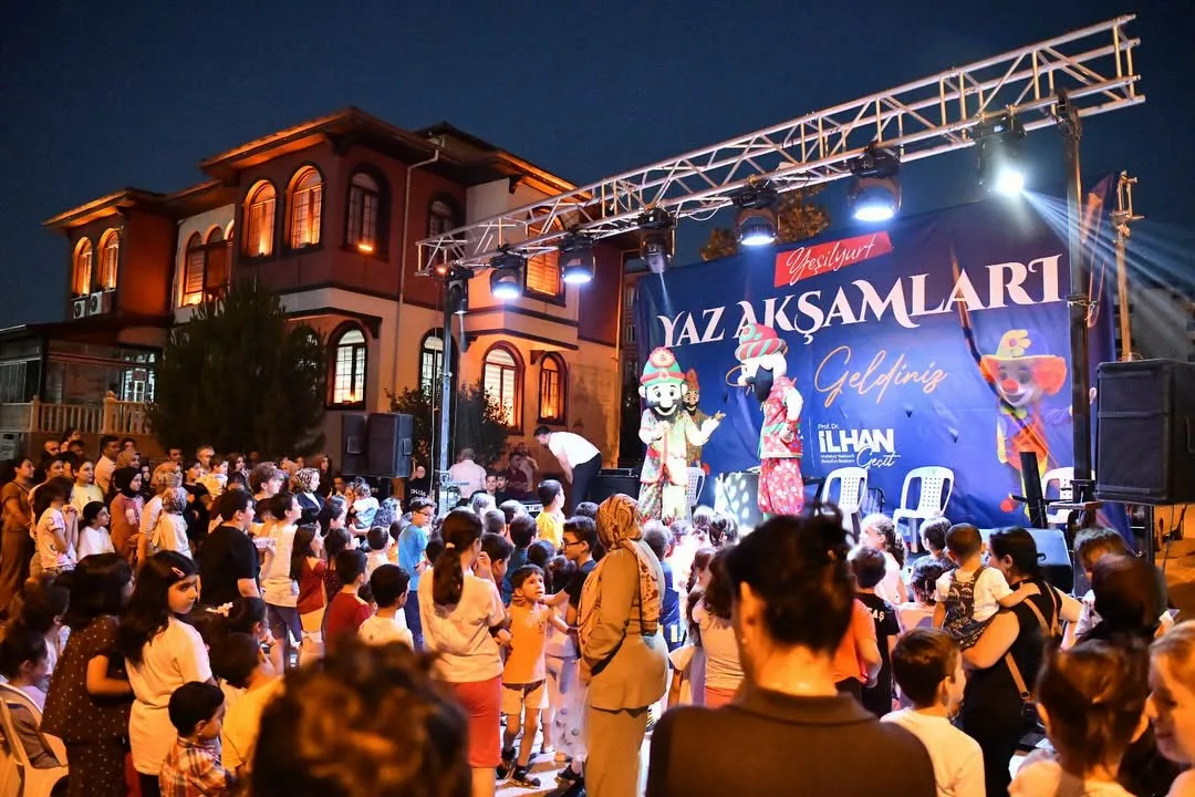 Yeşilyurt'ta Kültür ve Eğlence Dolu Yaz Akşamları.