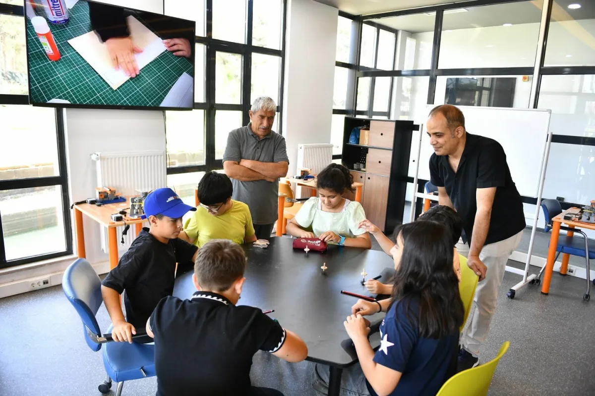 Bilimin Kalbi Yeşilyurt'ta Atıyor: Geleceğin Bilim İnsanları Burada Yetişiyor.