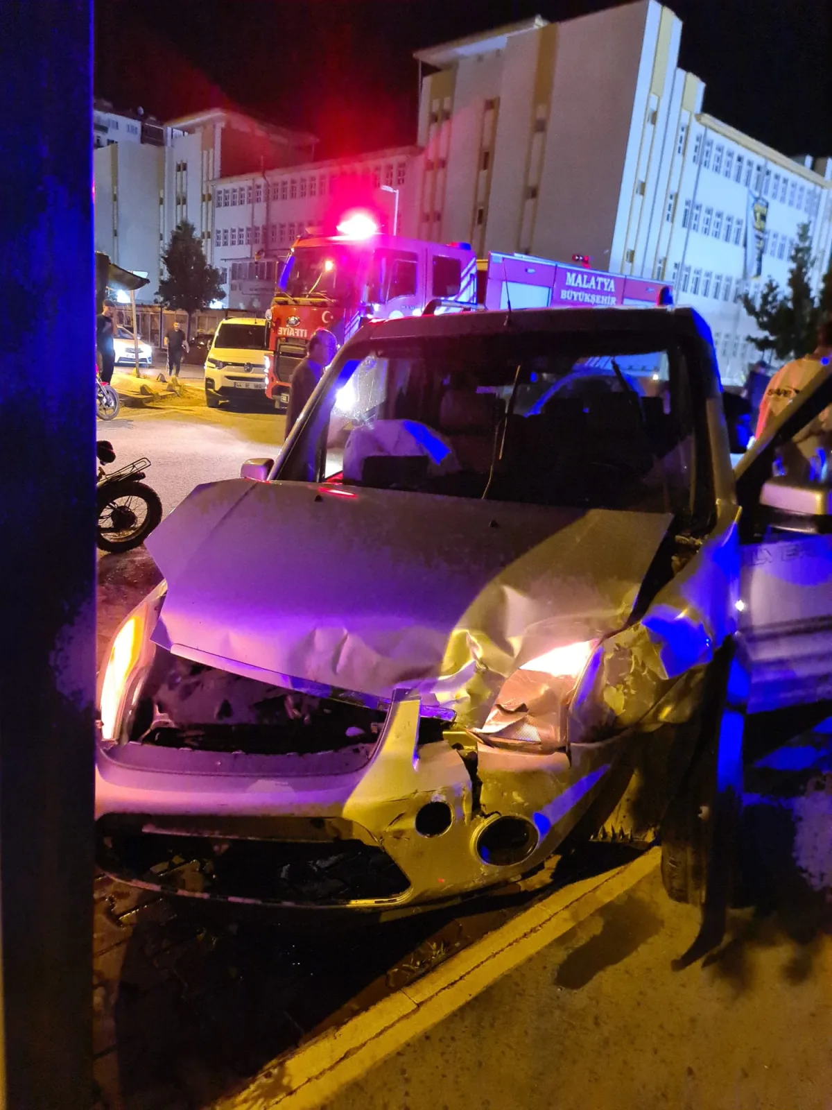 Çilesiz Mahallesi'nde Trafik Kazası: 1 Kişi Yaralandı.