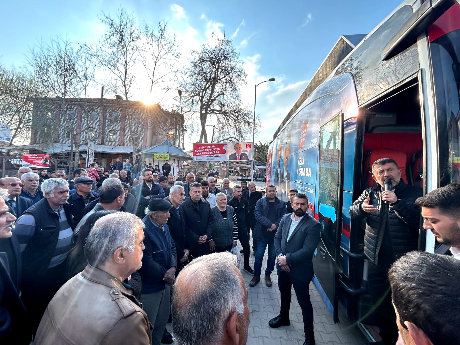 Ağbaba:  “Kiracı ve dar gelirliler için 10 bin konut yapacağız”