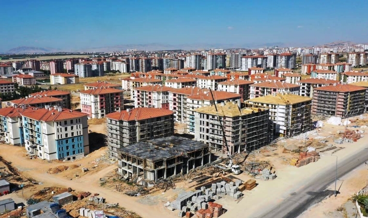 BAŞKAN ÇINAR, 541 KONUT VE 22 İŞYERİNİN OLDUĞU YAKINCA TOKİ KONUTLARINI İNCELEDİ