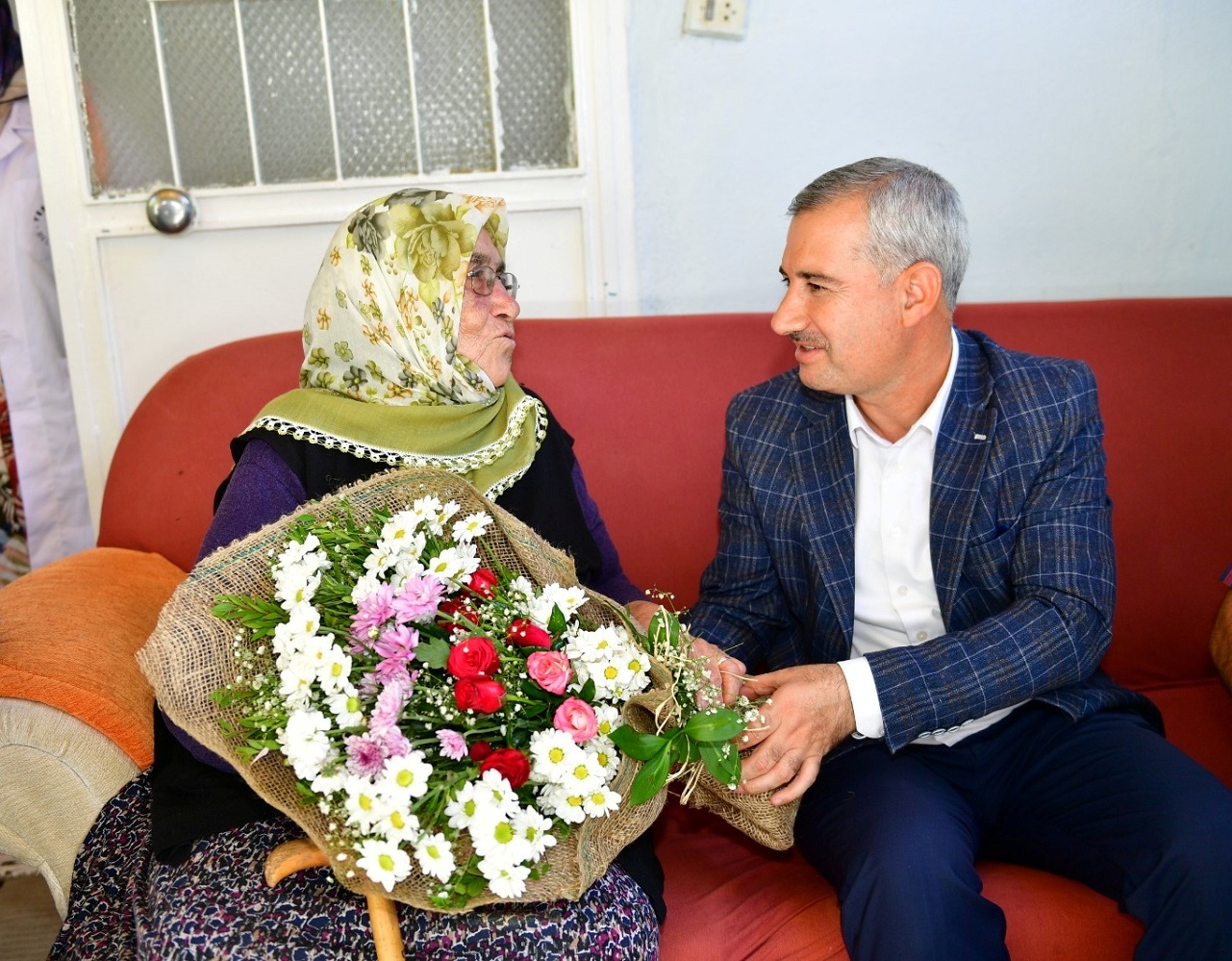 BAŞKAN ÇINAR’DAN ‘25 KASIM KADINA YÖNELİK ŞİDDETE KARŞI ULUSLARARASI MÜCADELE GÜNÜ’ MESAJI;