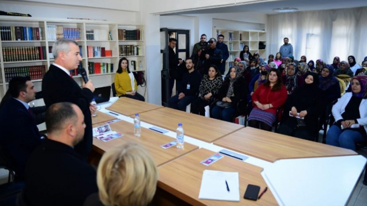 Başkan Çınar, Gündüzbey Mahalle Sakinleriyle Bir Araya Gelip Talepleri Dinledi