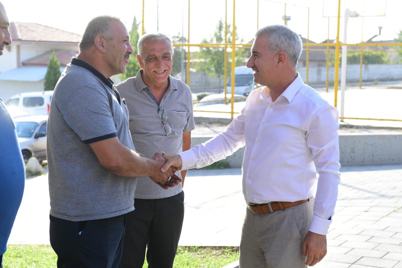 BAŞKAN ÇINAR, YEŞİLYURT’TA KENTSEL YENİLEME VE DÖNÜŞÜM SEFERBERLİĞİNİ MAHALLE MUHTARLARINA ANLATTI