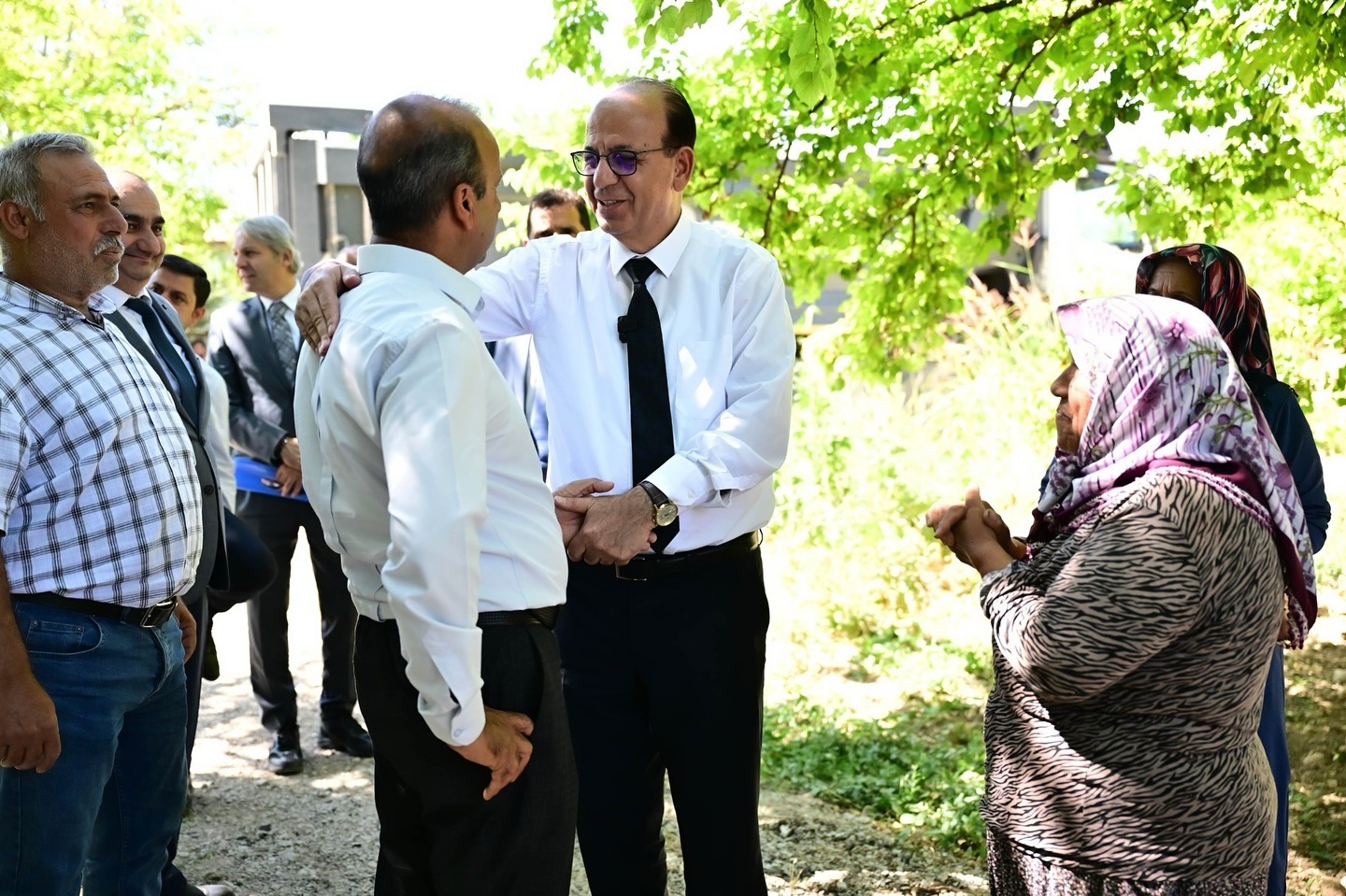 BAŞKAN GEÇİT, “EKİPLERİMİZ KIRSAL MAHALLELERDE 7/24 ÇALIŞIYOR”