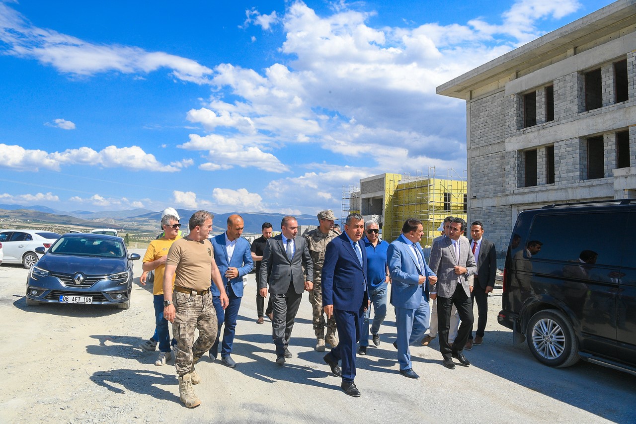 Başkan Gürkan ,Özel Harekât Merkezi İnşaat Alanında İncelemelerde Bulundu