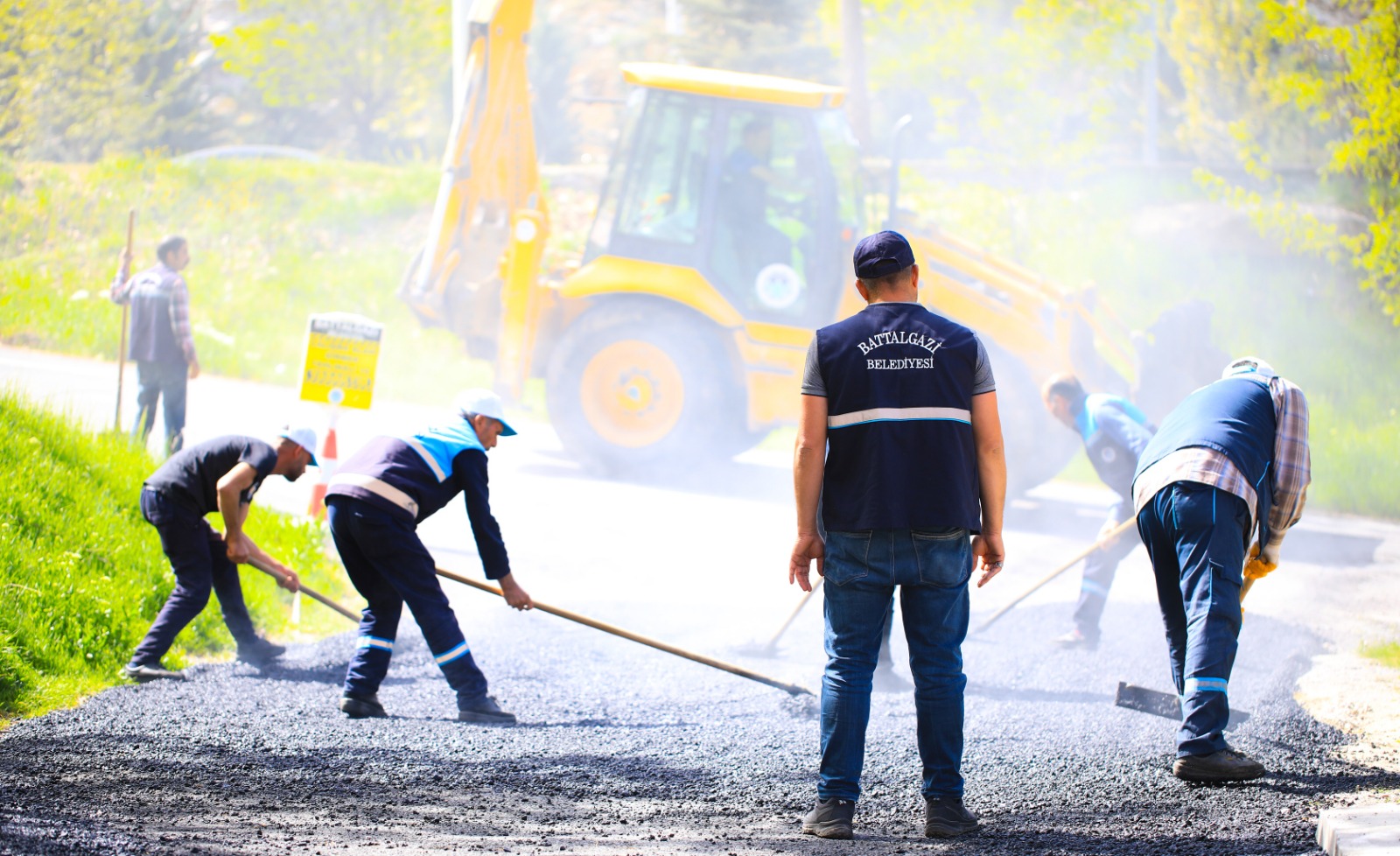 Battalgazi Belediyesi, 40 Sokakta Yol ve Kaldırım Çalışmaları Gerçekleştirdi