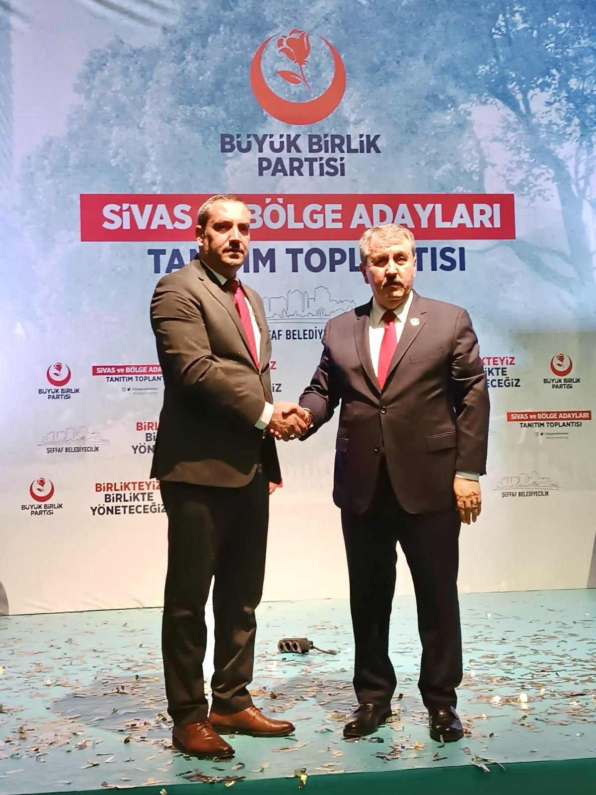 Büyük Birlik Partisi  Destic'le Akçadağ Belediye Başkan Adayı Turgay Güneş'le Tanıtım Toplantısına Katıldı.