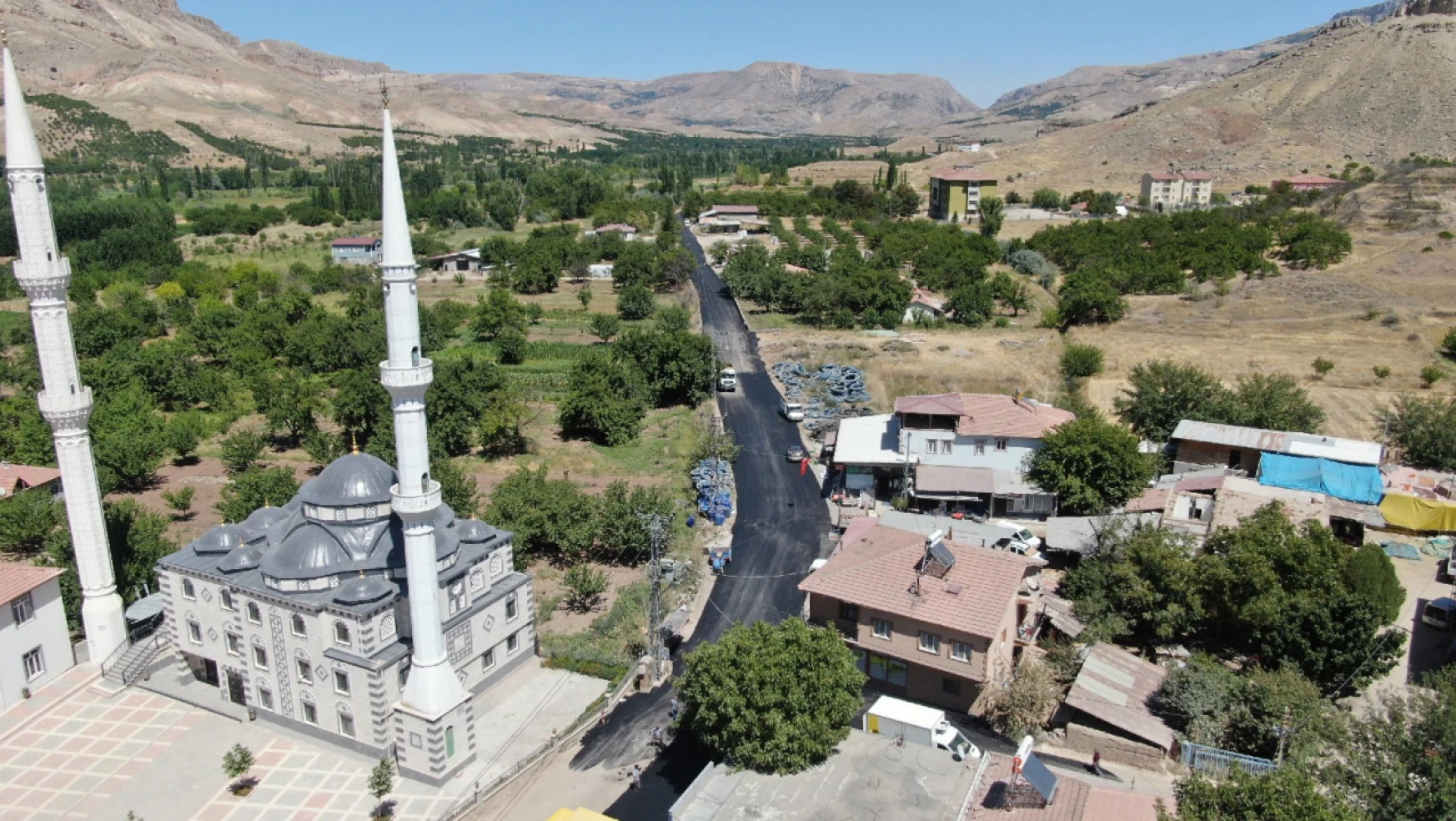 Büyükşehir Belediyesi Esenbey Mahallesinde asfalt çalışmalarını tamamladı