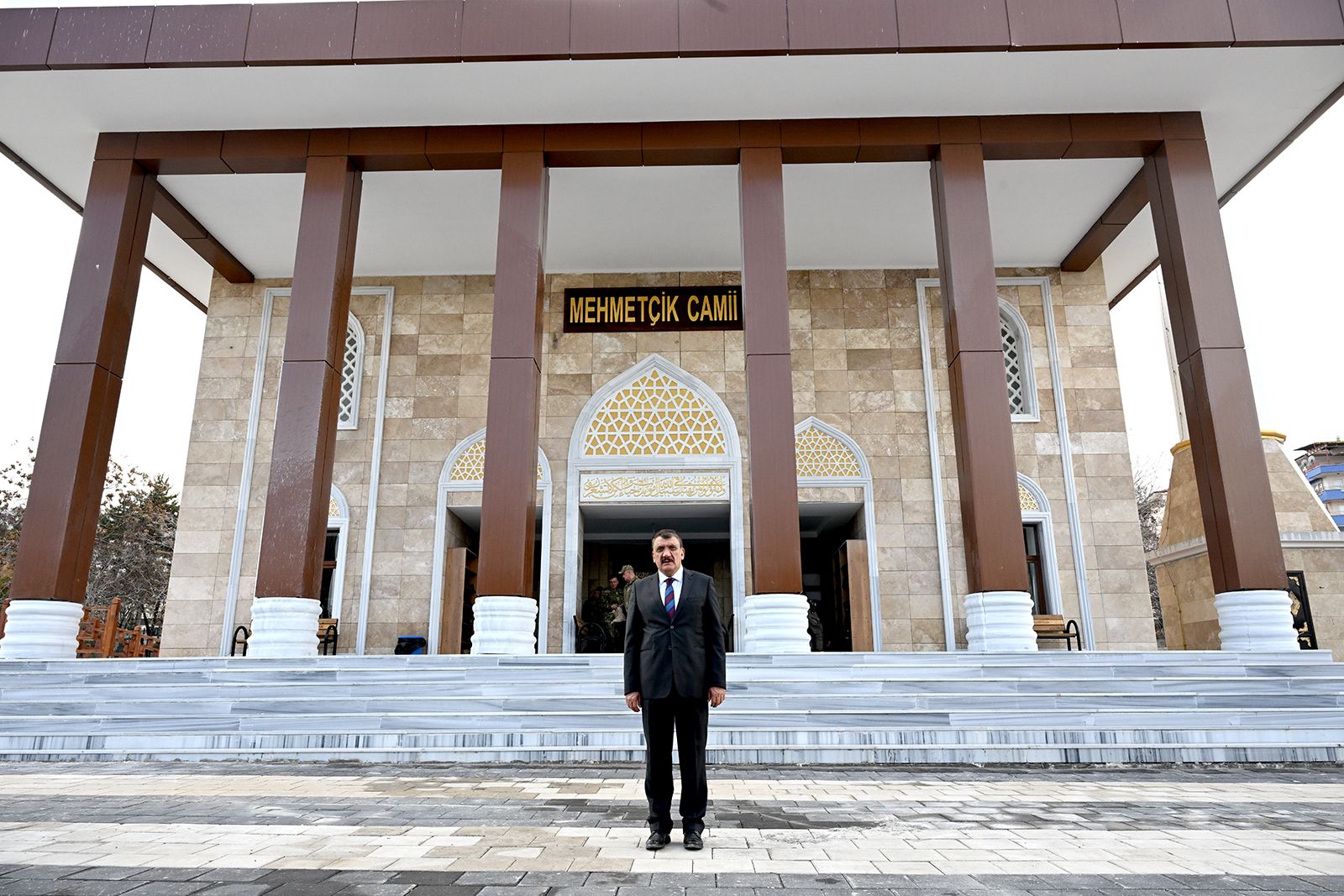 BÜYÜKŞEHİR BELEDİYESİ MEHMETÇİK CAMİİ’Nİ MALATYA’YA KAZANDIRDI