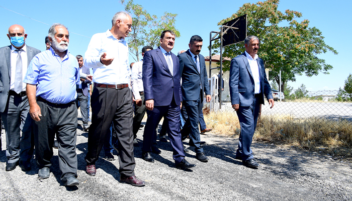 ÇAYIRKÖY’DE VATANDAŞLARLA BİR ARAYA GELEN BAŞKAN GÜRKAN, “HEMŞERİLERİMİZE NE KADAR MİNNET DUYSAK AZDIR”