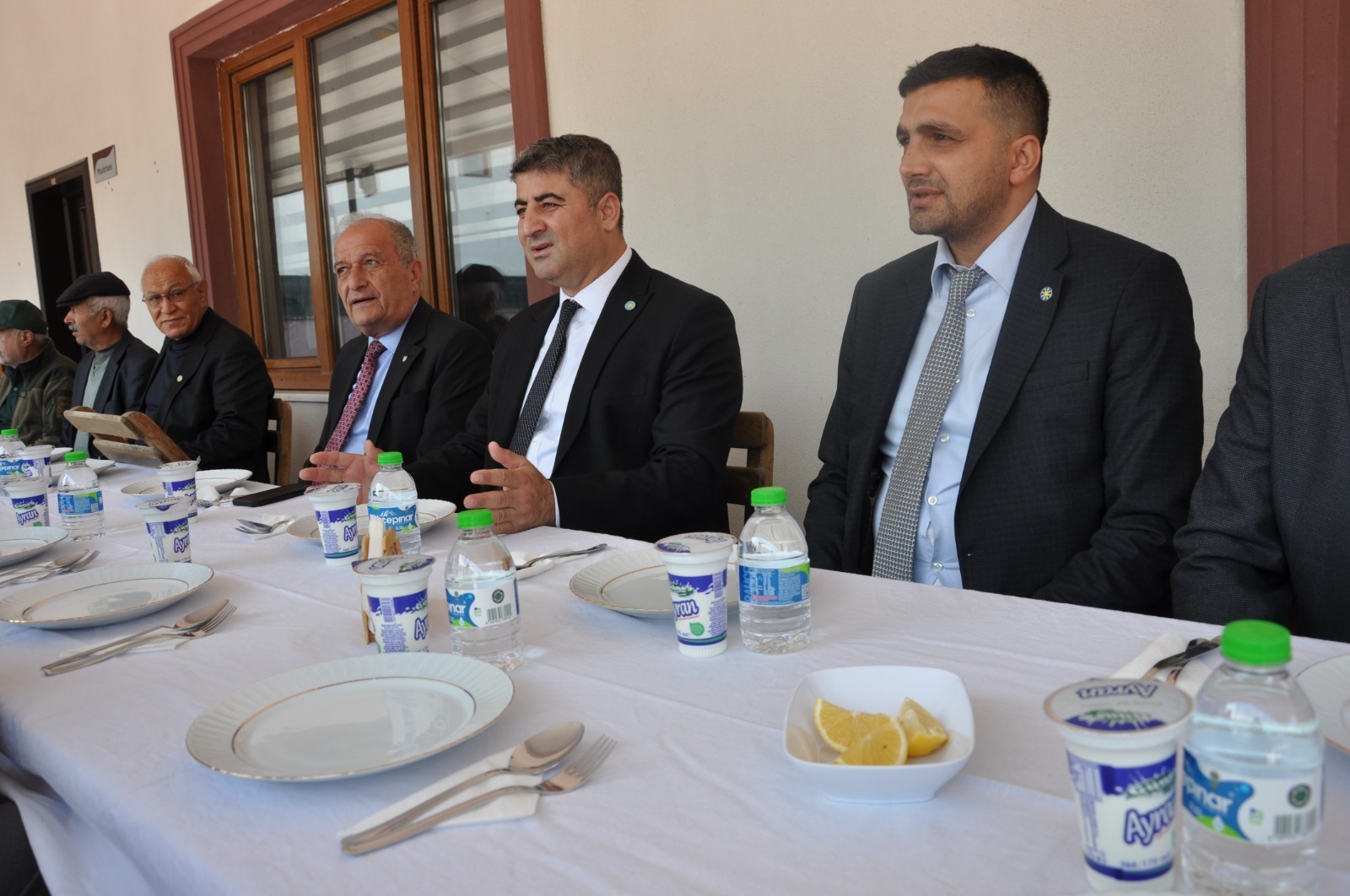 Demir Gidiyor Hekimhan Bakıyor