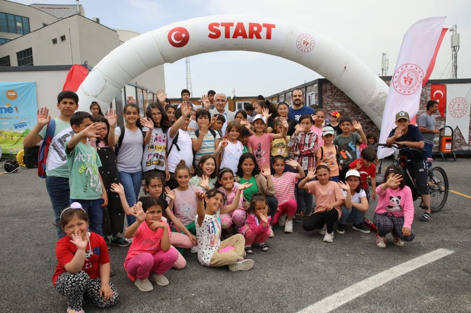 DEPREMZEDE ÖĞRENCİLER DERECEYE GİRMEK İÇİN KIYASIYA YARIŞTI