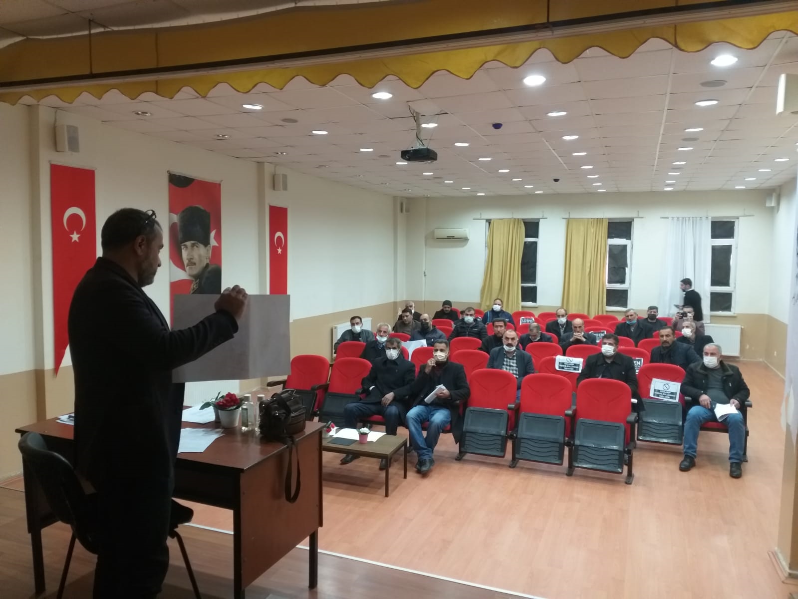 Elazığ’da Muhtarlara Yönelik Bilgilendirme Toplantısı Düzenlendi