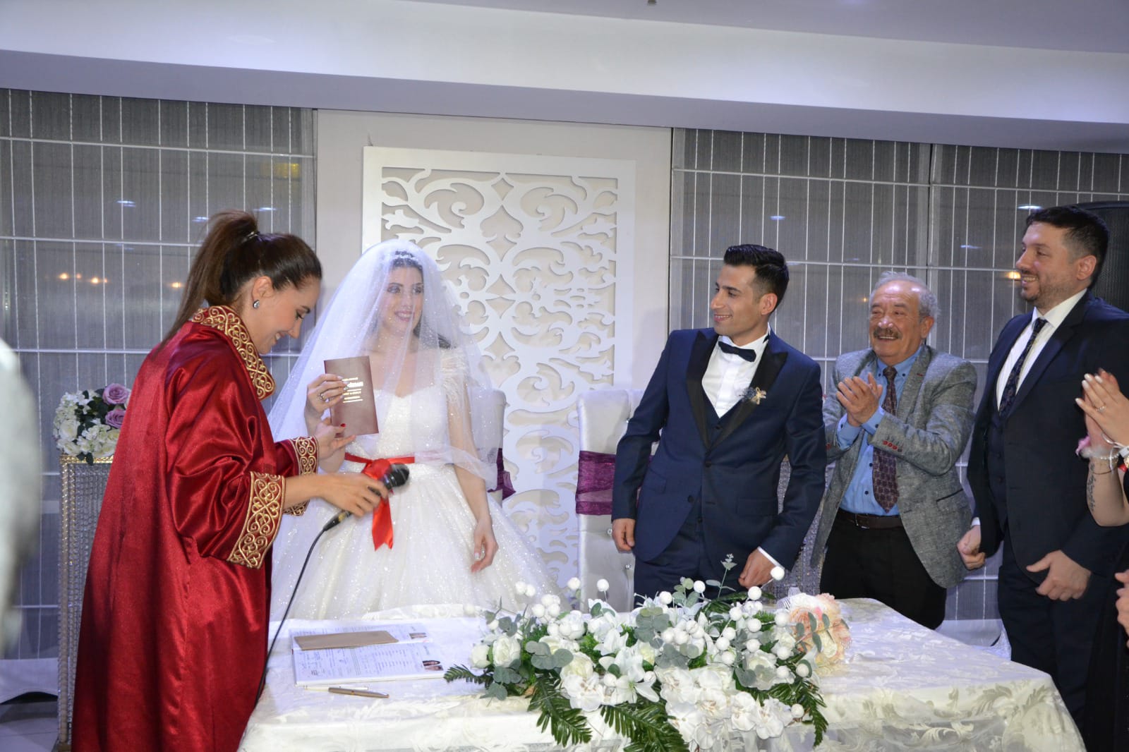 Emektar gazeteci Şenol Karaduman oğlunu evlendirdi