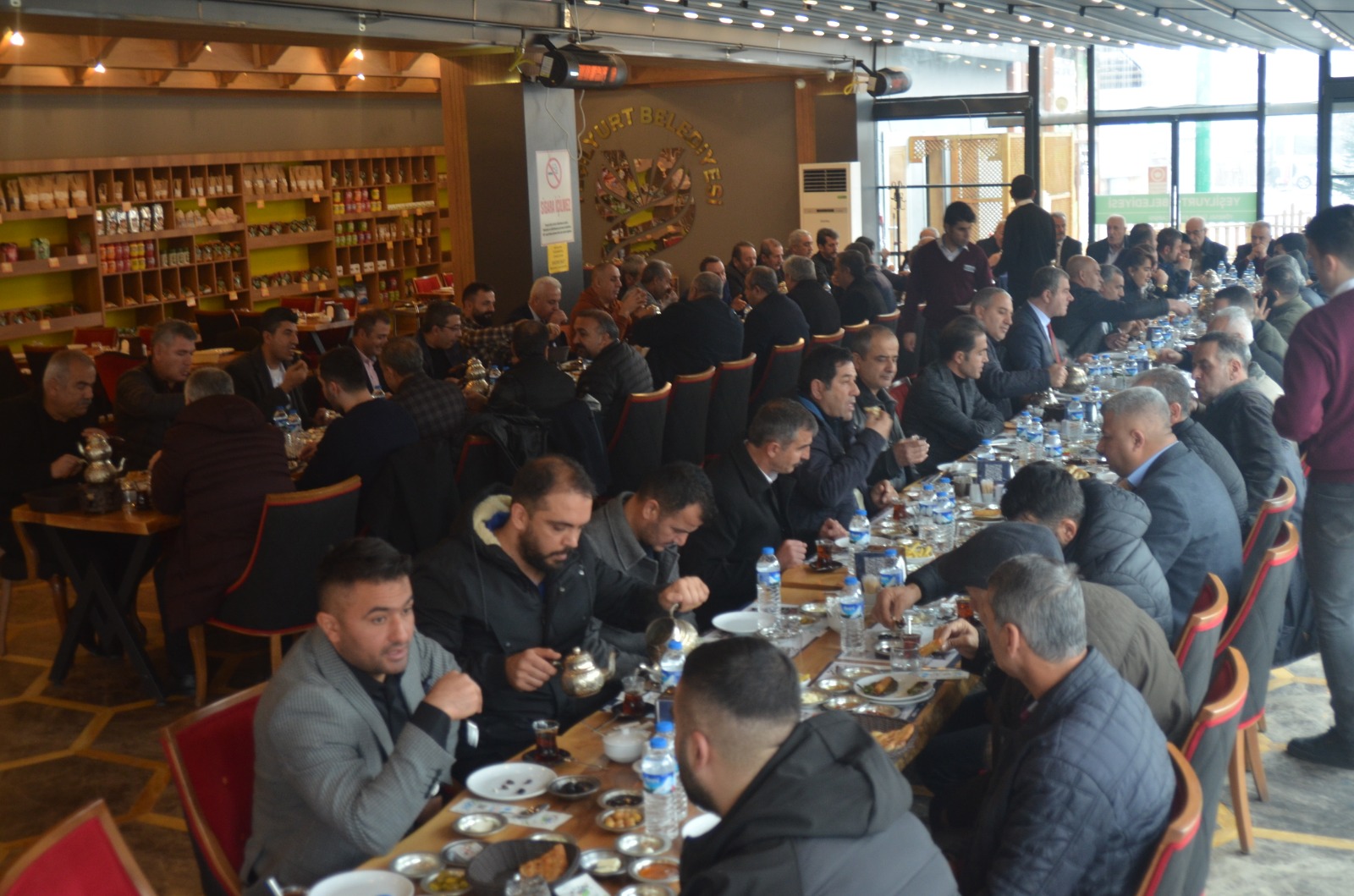 GÜDE AK PARTİ'DEN ADAY ADAYLIĞINI AÇIKLADI”İş İnsanı Osman Güde AK Parti'den aday adaylığını açıkladı.